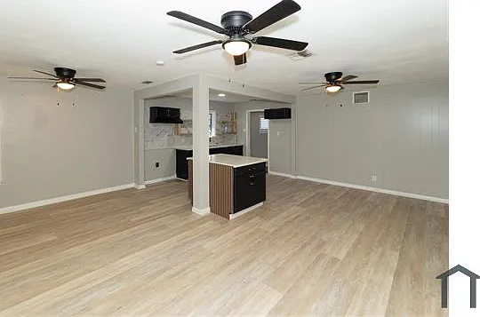 4 bed, 2800 sqft, $1,850 — Photo 2