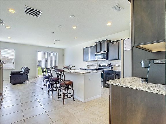 5th image of 8823 Hinsdale Heights Dr