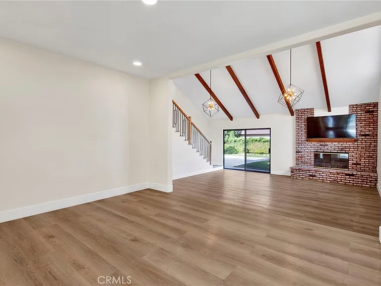 1432 N Catalina St — Photo 10