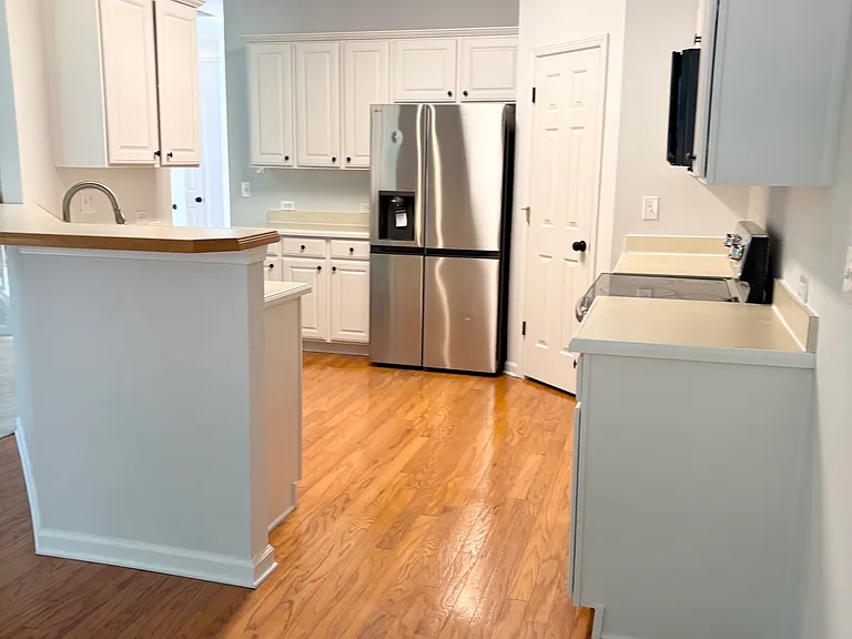 4026 Kingsley Park Ct — Photo 6