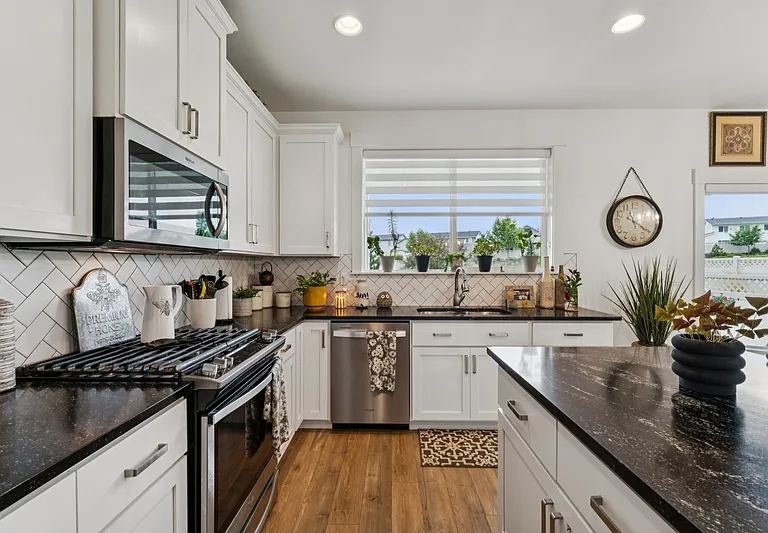 11691 W Quintale Dr — Photo 12