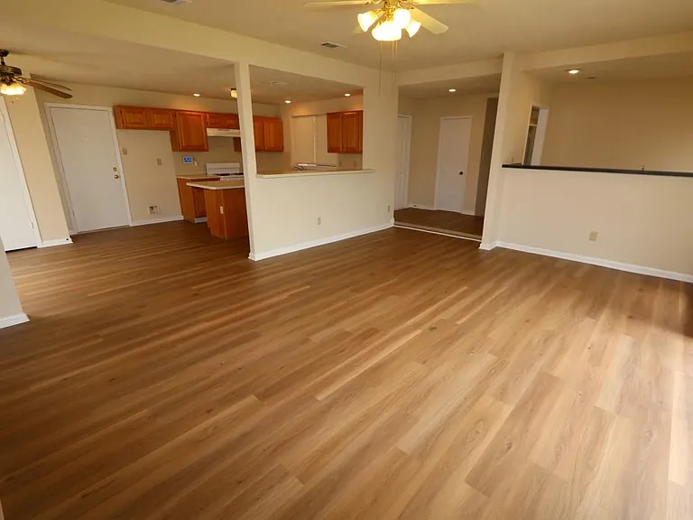 21226 Park Mount Dr — Photo 6