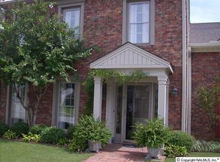1516 River Bend Pl SE, Decatur, AL 35601
