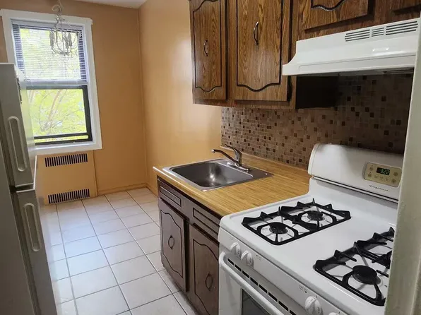 42-52 Layton Street image 9 of 11