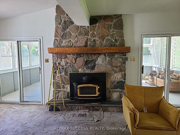 4th image of 687 New Dundee Rd