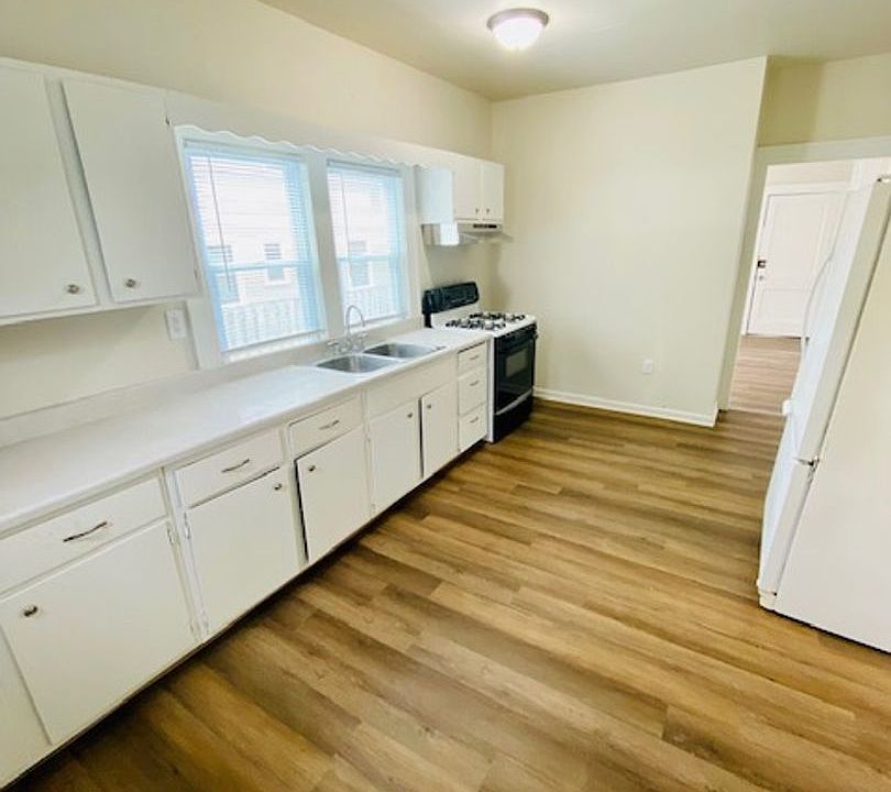 412 S Andrews St Duplex 412 S Andrews St Shawano WI Zillow