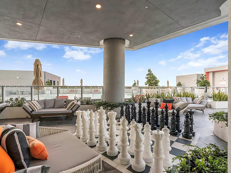 2000 Metropica Way #2111 — Photo 27