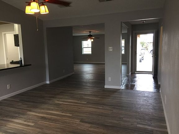 3rd image of 333 Rockylane Dr