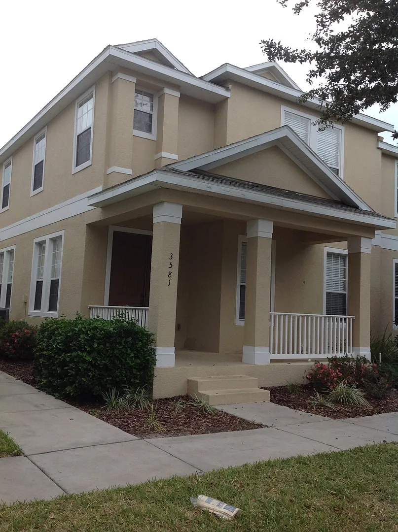 3/2.5 Condo in Harmony w/ 2 Car Garage — Photo 1