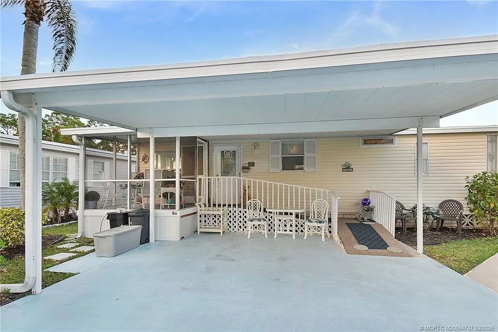 2 bed, 2.0 bath, 1150 sqft, $1,750 — Photo 2