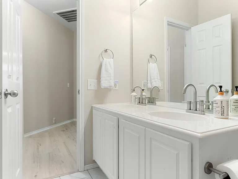3000 Saint Amanda Dr — Photo 34
