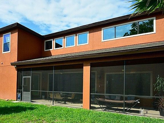 5th image of 11022 Charmwood Dr