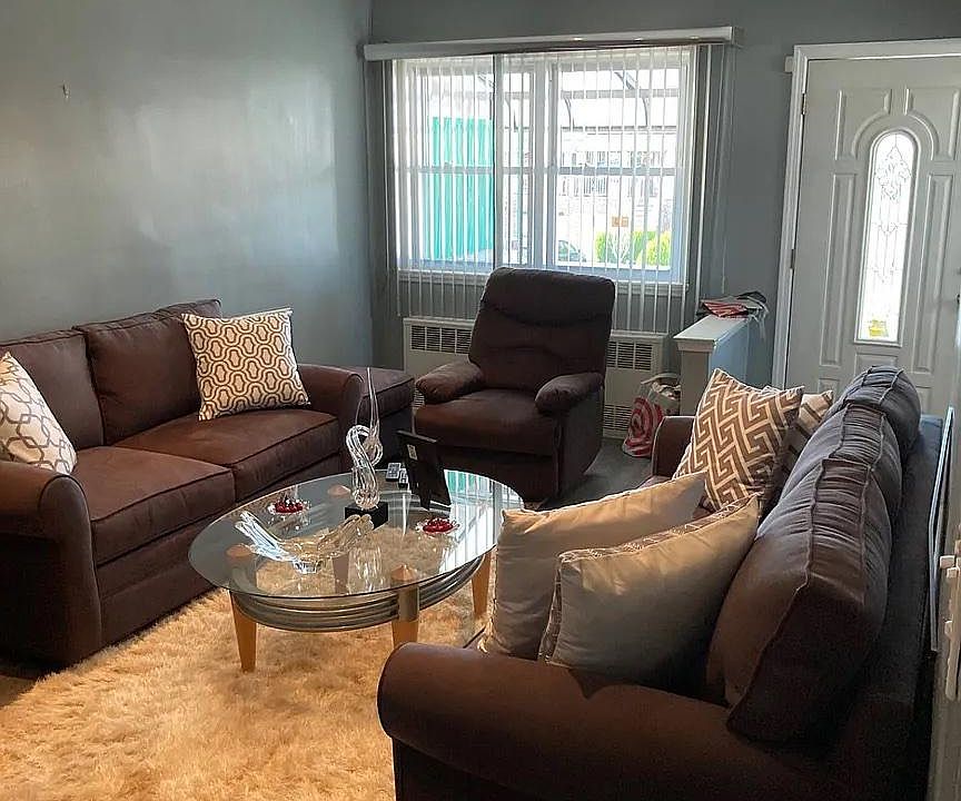 1st image of 104 24th Ave #2