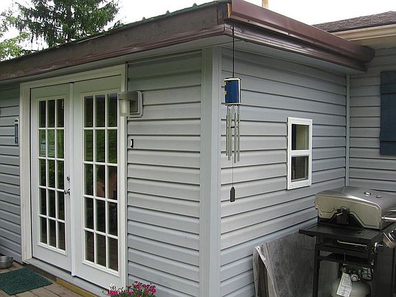 2nd image of 2193 3rd Ave