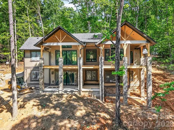 1024 Indian Cave Rd, Hendersonville, NC 28739