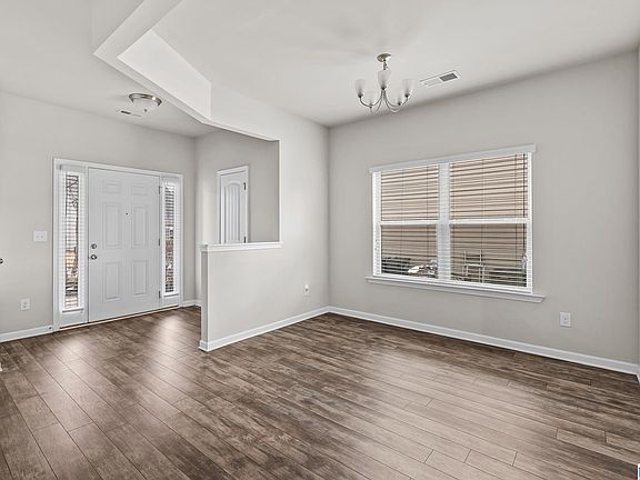 5th image of 8011 Kensington Trl