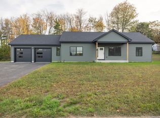 6 Denise St, Lewiston, ME 04240