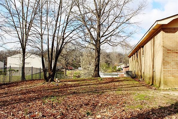 2nd image of 103 Coolwood Dr #103
