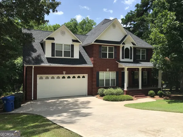 104 White Oak Cir, Dublin, GA 31021