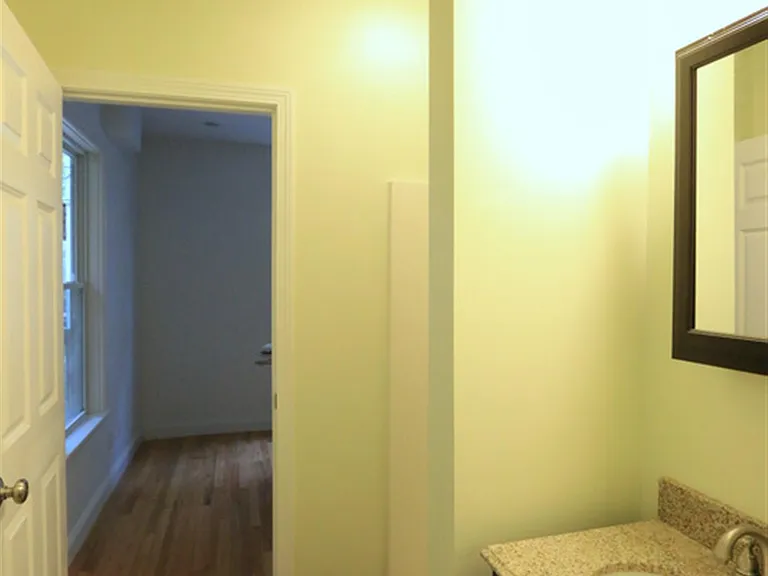 25 Lewis St #1 — Photo 19
