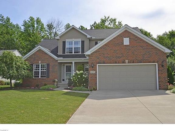 2nd image of 1679 E Ash Dr