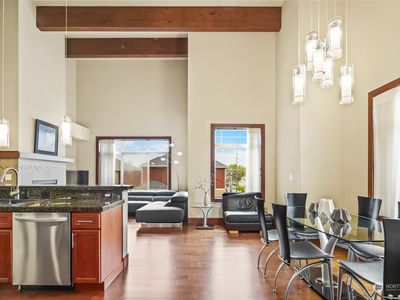 4005 NE 3rd Place #3E, Renton, WA, 98056