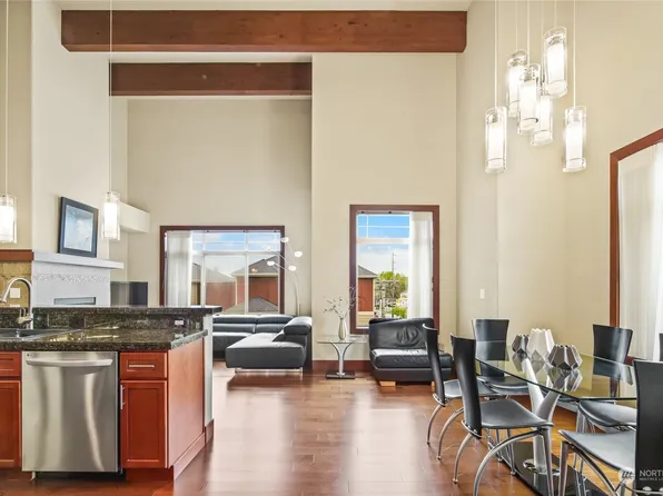 4005 NE 3rd Place #3E, Renton, WA 98056