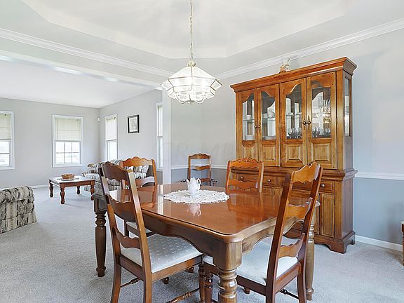 4th image of 8906 Oakshire Dr