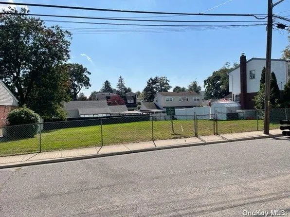 Marguerite Ave., South Floral Park, NY 11001