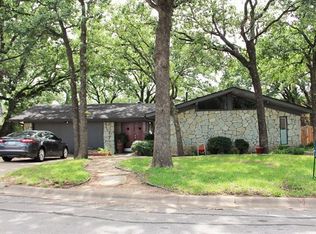 808 Chaparral Ct, Bedford, TX 76022