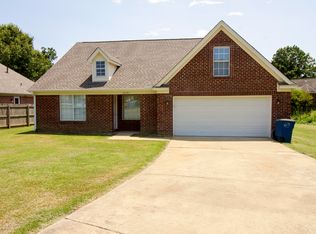 10185 Goodman Rd, Olive Branch, MS 38654