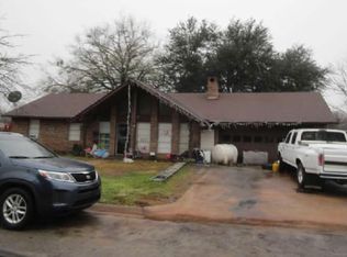 705 N Sherwood Dr, Overton, TX 75684