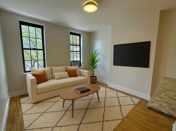 603 Seneca Ave #2M
