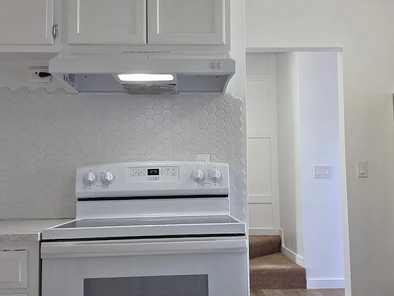11260 College Ave — Photo 20