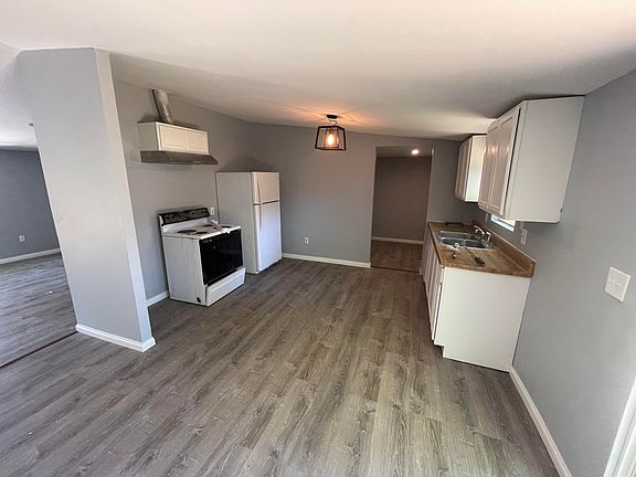 5th image of 198 Carrol Dr