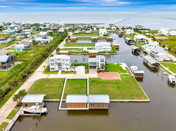 4 Cerith Dr, Pt O Connor, TX 77982