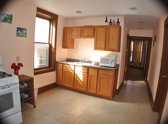 3rd image of 3619 S Damen Ave