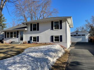 2919 115th Ln NW, Coon Rapids, MN 55433