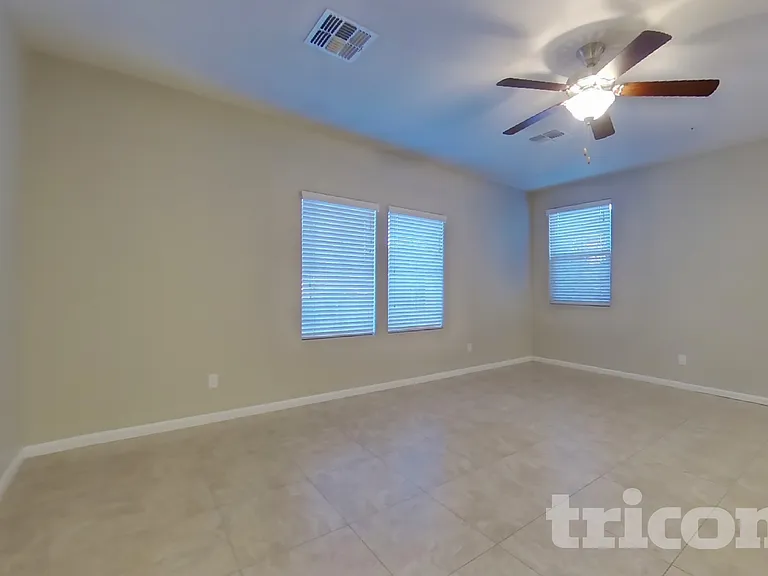 12554 W Hummingbird Ter — Photo 3