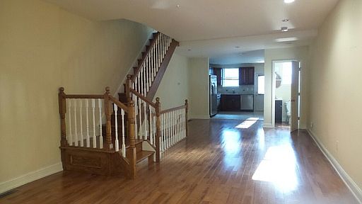 5th image of 2734 S Smedley St