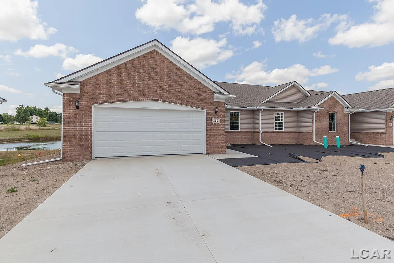2804 Hope Ct photo 1