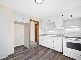 7326 W Beloit Rd #7326, Milwaukee, WI 53219