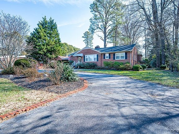 2nd image of 8335 Wonderland Ln