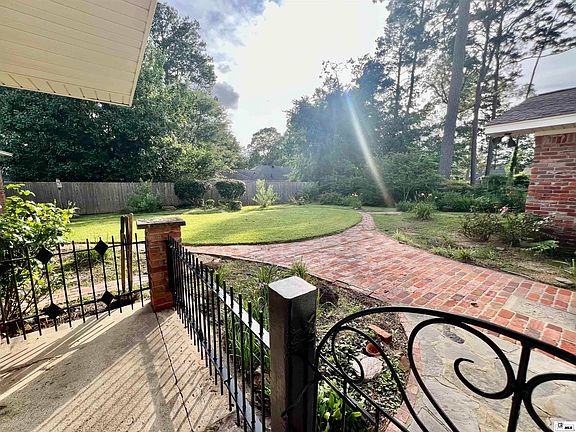 5th image of 305 Darbonne Dr