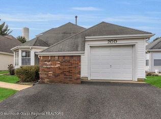 200 Loganberry Ln, Freehold, NJ 07728