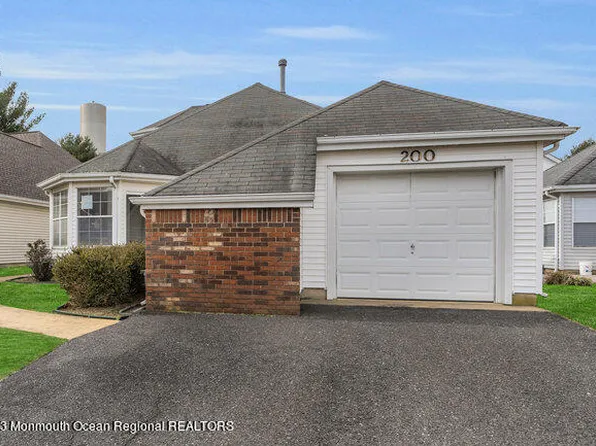 200 Loganberry Lane, Freehold, NJ 07728