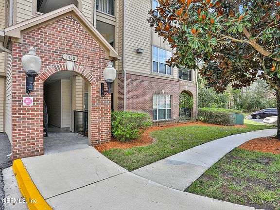 3rd image of 7800 Point Meadows Dr APT 1438