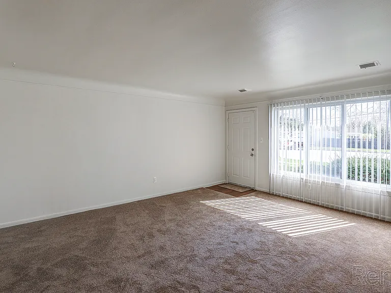 Campbell Row Apartments — Photo 31