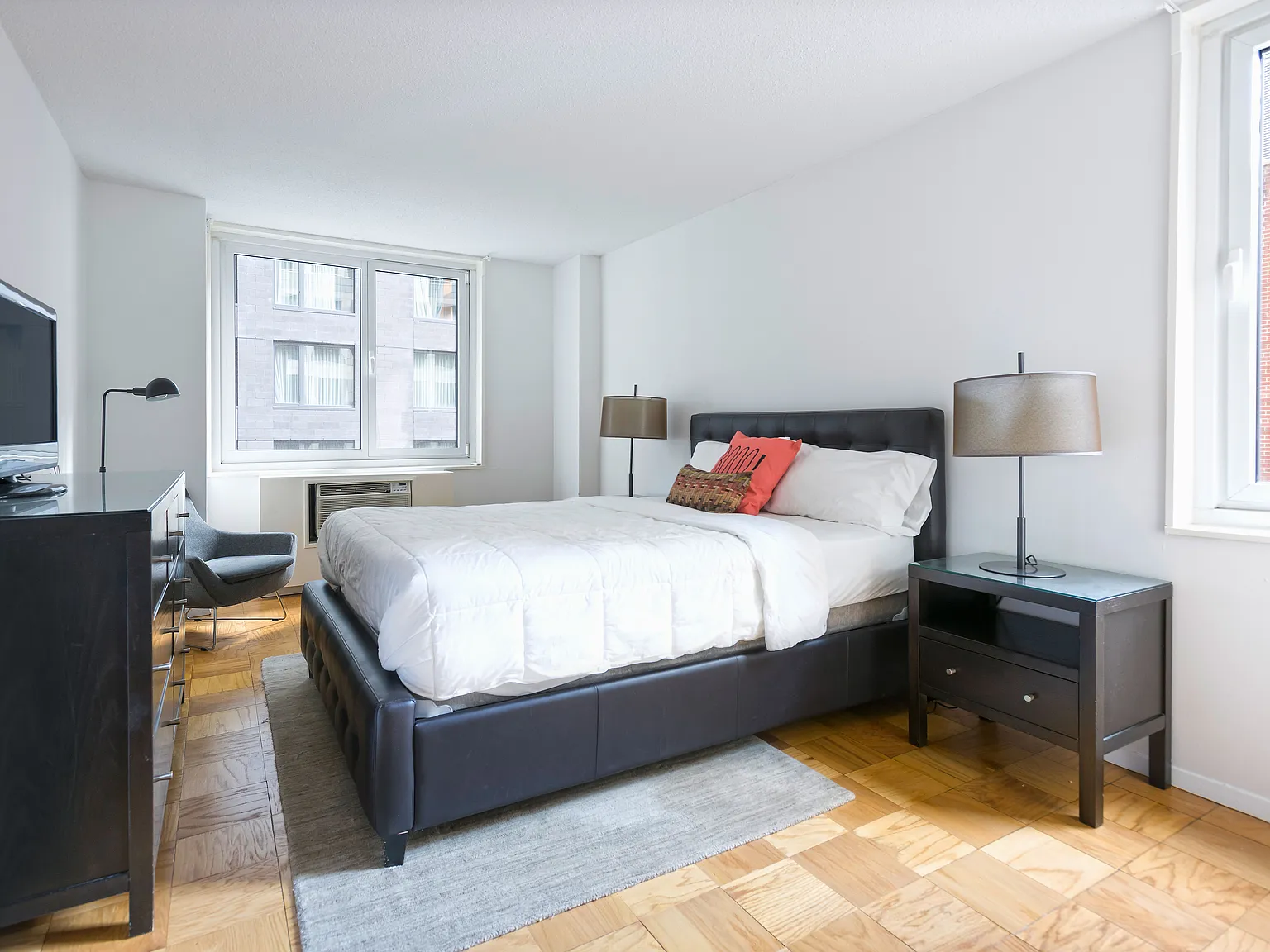 230 West 55th Street — Photo 2