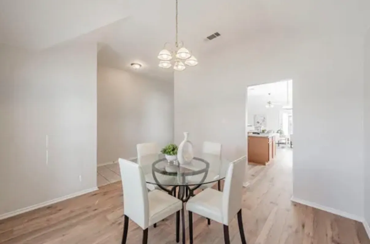 4 bed, 1846 sqft, $2,600 — Photo 3
